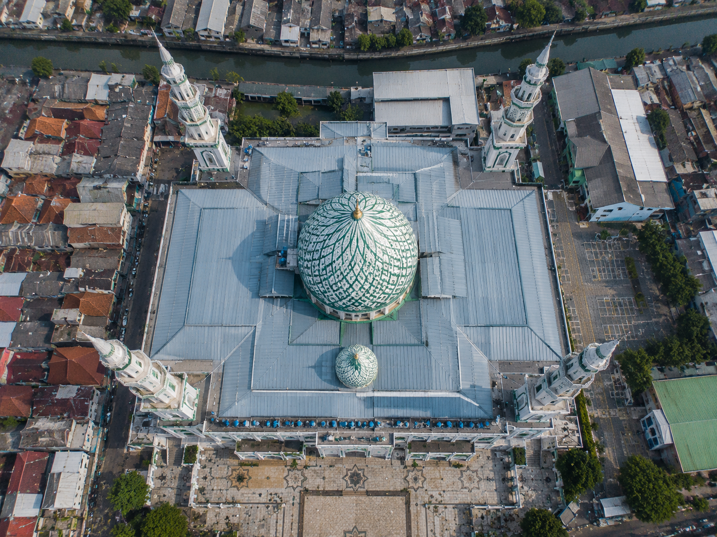 Mosque roof for rainwater collection
